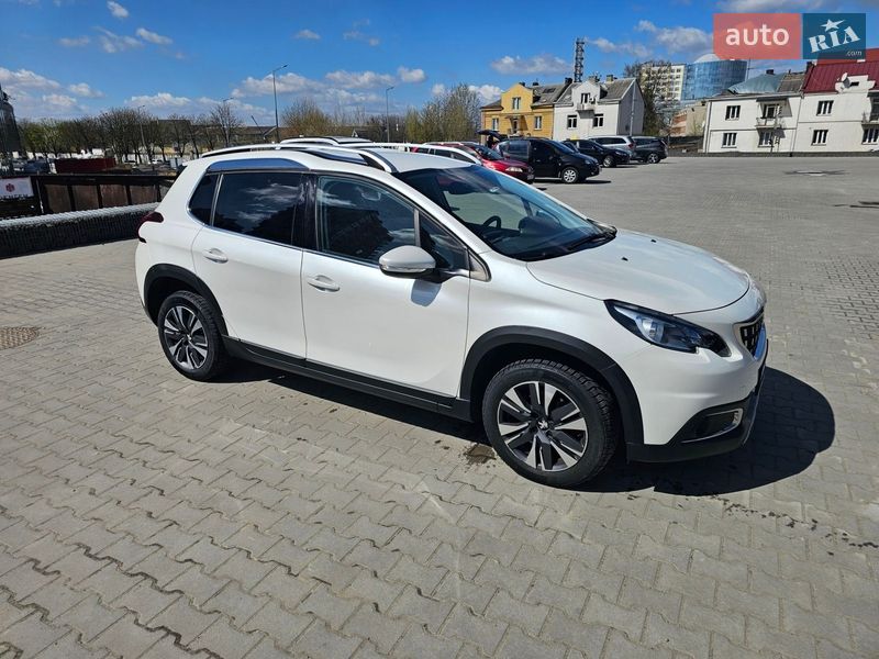 Позашляховик / Кросовер Peugeot 2008 2019 в Львові