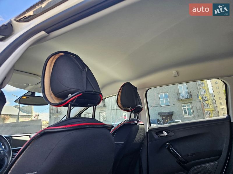 Позашляховик / Кросовер Peugeot 2008 2019 в Львові