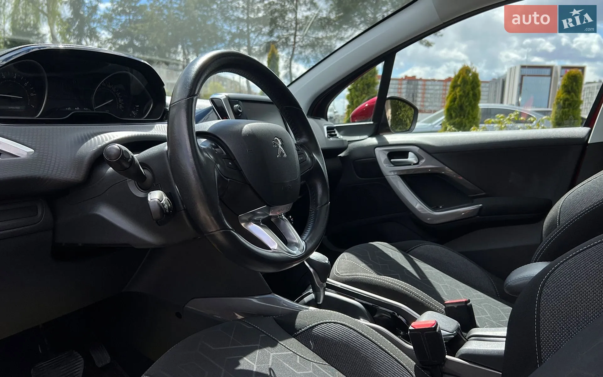 2017 Peugeot 2008 - мініатюра 10