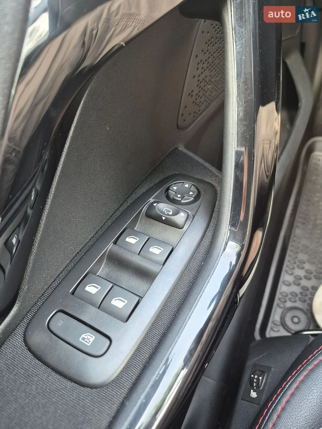 2019 Peugeot 2008 - мініатюра 39