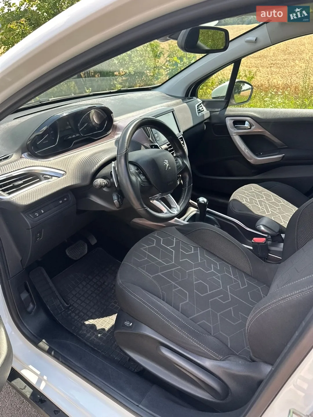 2014 Peugeot 2008 - мініатюра 12