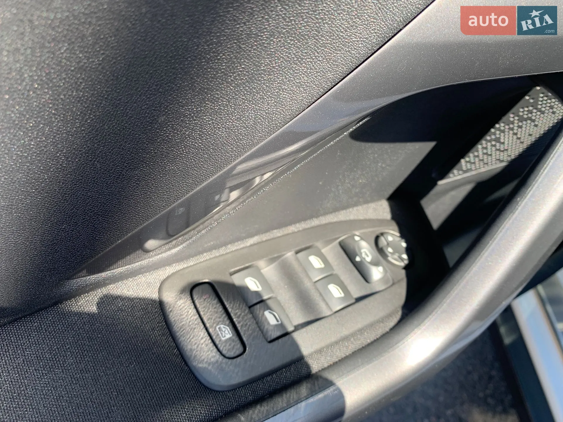 2018 Peugeot 2008 - мініатюра 17