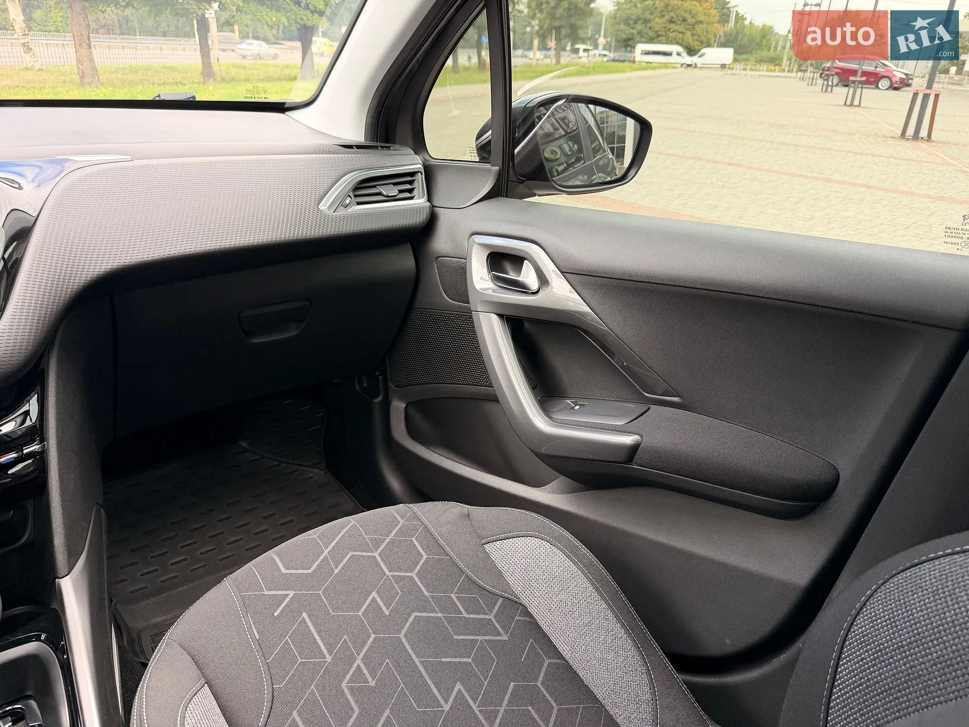 2019 Peugeot 2008 - мініатюра 29