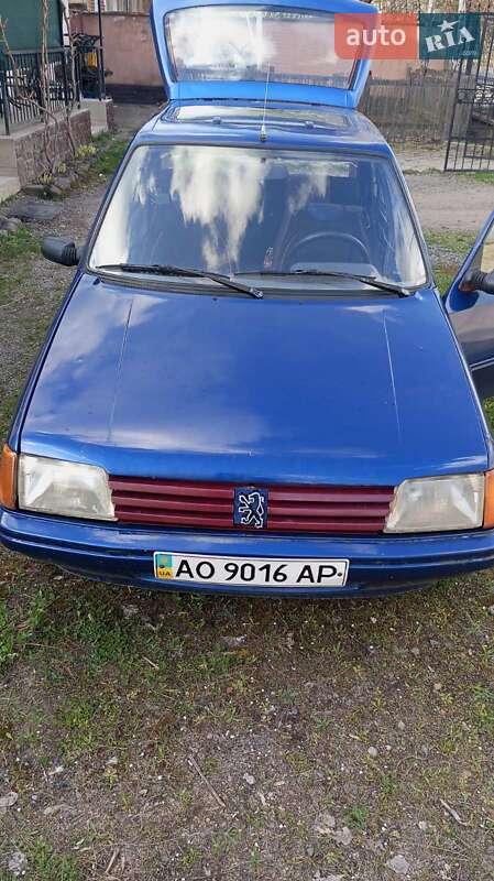 Хэтчбек Peugeot 205 1985 в Мукачево