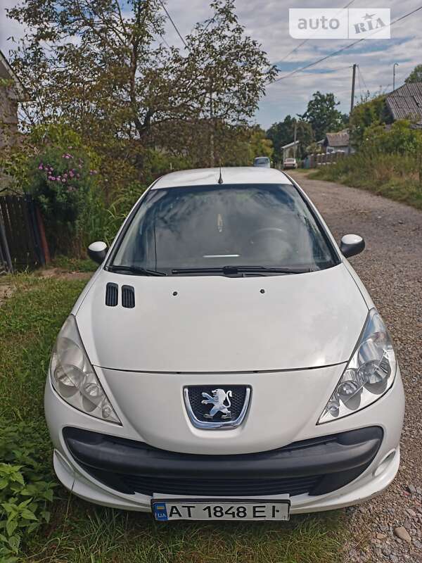 Хэтчбек Peugeot 206 plus 2011 в Львове