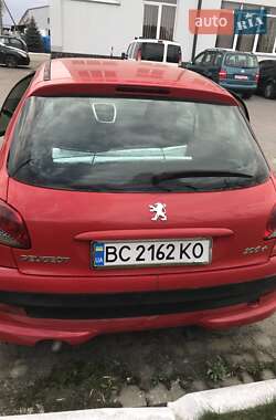 Хетчбек Peugeot 206+ 2009 в 