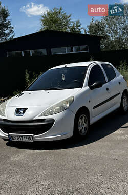 Хэтчбек Peugeot 206 plus 2010 в Киеве