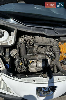 Хетчбек Peugeot 206+ 2010 в 