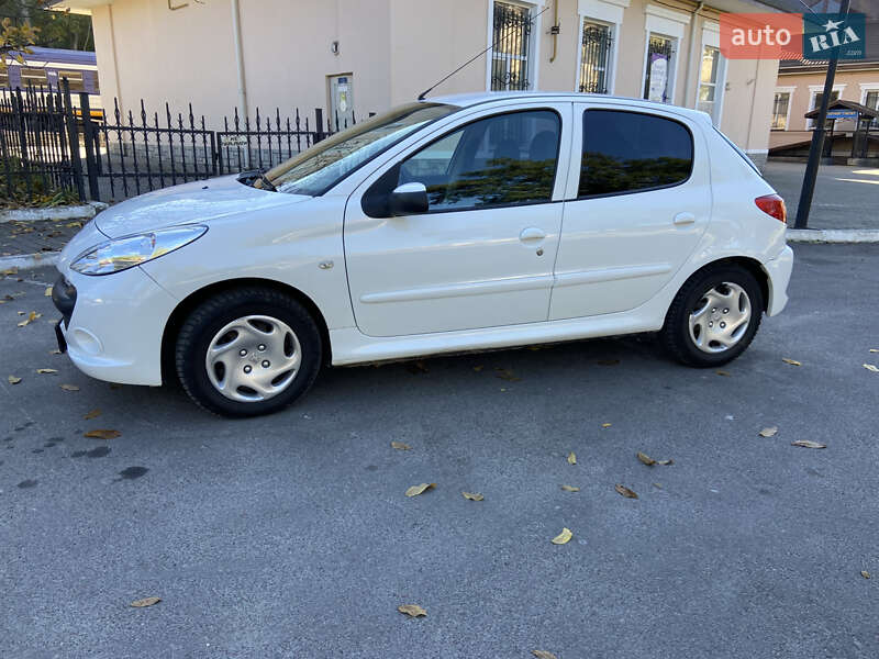 Peugeot 206+ 2010
