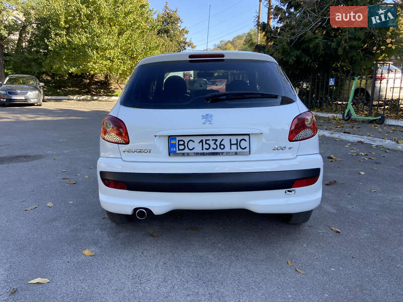 Хетчбек Peugeot 206+ 2010 в Львові