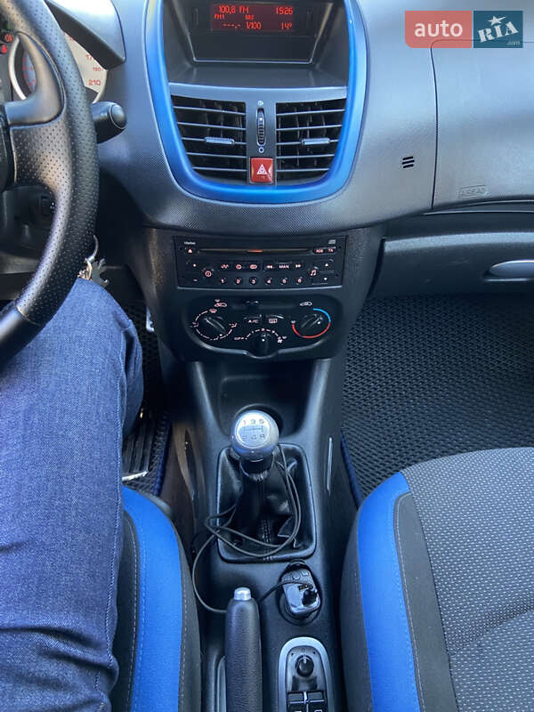 Хетчбек Peugeot 206+ 2010 в Львові