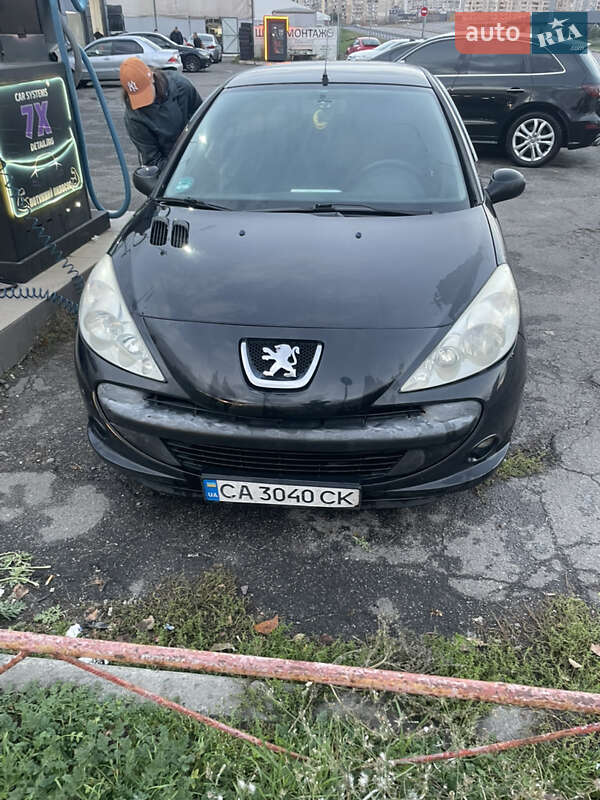 Peugeot 206 plus 2011