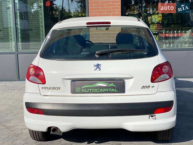 Хэтчбек Peugeot 206 plus 2009 в Киеве