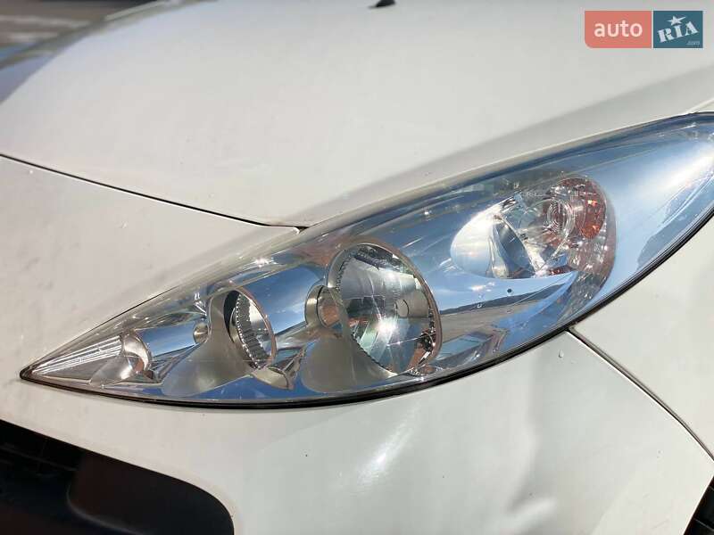 Хэтчбек Peugeot 206 plus 2009 в Киеве