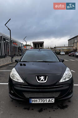 Хэтчбек Peugeot 206 plus 2009 в Подольске
