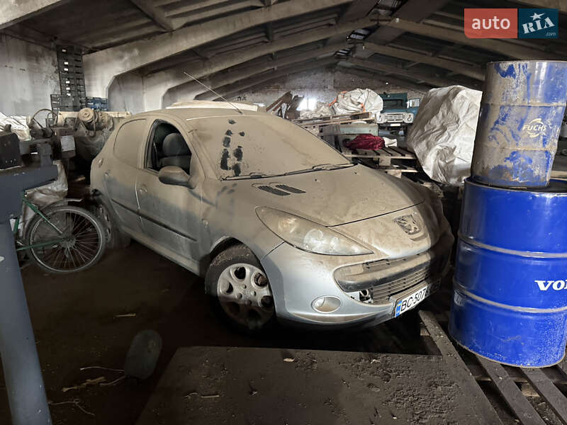 Хэтчбек Peugeot 206 plus 2012 в Львове