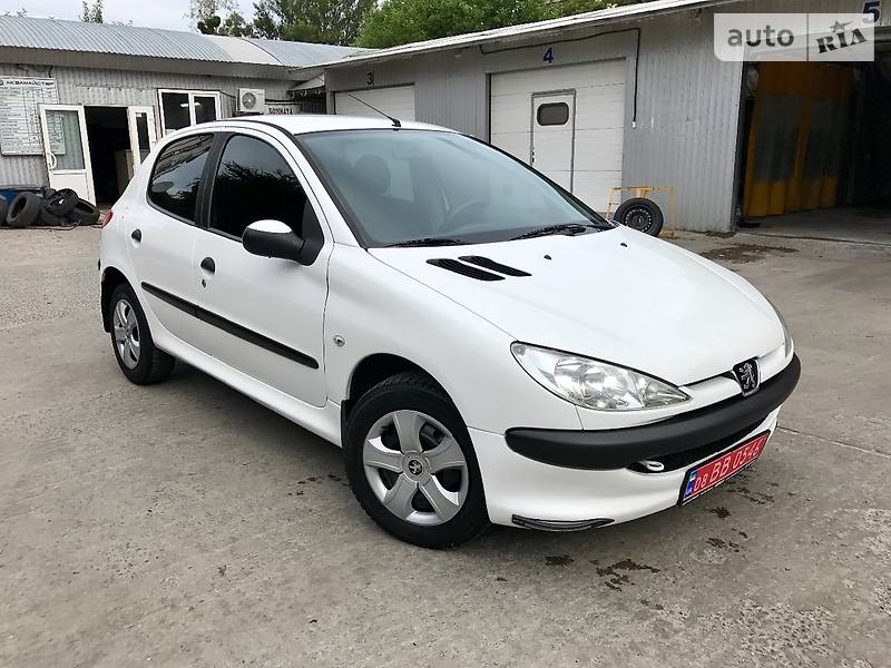 Хэтчбек Peugeot 206 2008 в Киеве