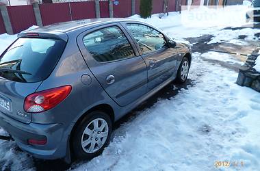 Хэтчбек Peugeot 206 2012 в Виннице