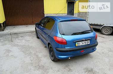 Хэтчбек Peugeot 206 2001 в Хмельницком