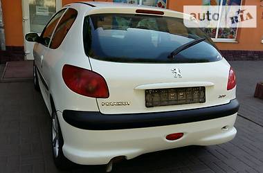 Хэтчбек Peugeot 206 2005 в Виннице