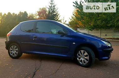 Хэтчбек Peugeot 206 2004 в Чернигове