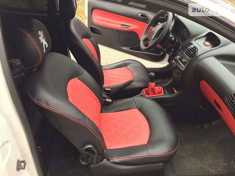 Хетчбек Peugeot 206 2002 в Кременчуці
