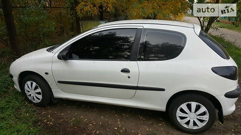 Хетчбек Peugeot 206 2002 в Кременчуці