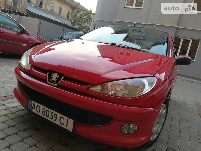 Хетчбек Peugeot 206 2008 в Мукачевому