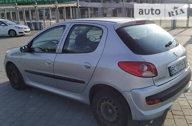 Хэтчбек Peugeot 206 2010 в Львове