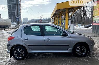 Хэтчбек Peugeot 206 2004 в Тернополе