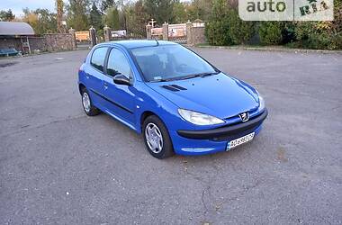 Хэтчбек Peugeot 206 2000 в Ужгороде