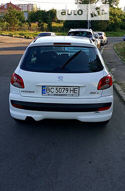 Купе Peugeot 206 2011 в Львове
