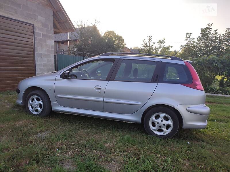 Універсал Peugeot 206 2003 в Бродах