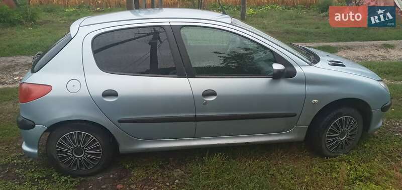 Хэтчбек Peugeot 206 2005 в Благовещенском фото 25 Хэтчбек Peugeot 206 2005 в Благовещенском