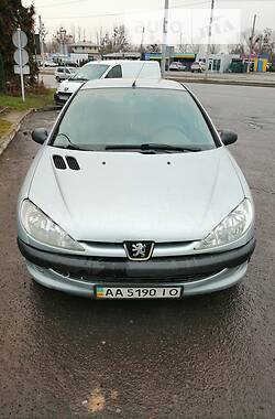 Седан Peugeot 206 2010 в 