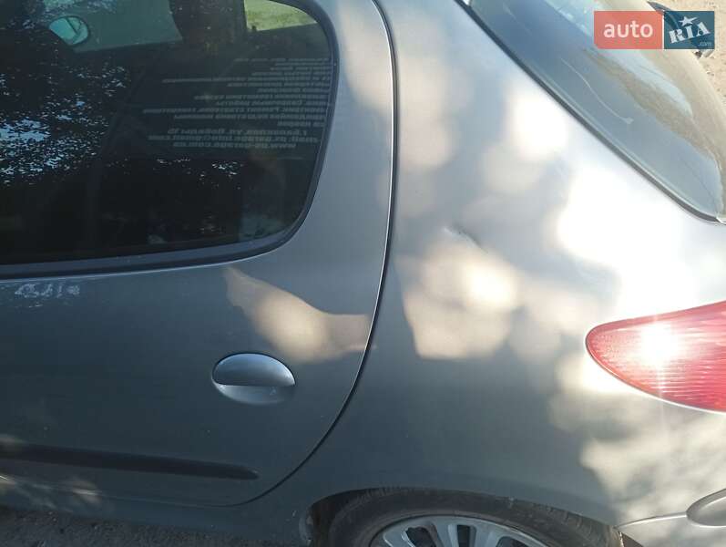 Хетчбек Peugeot 206 2005 в Балаклії фото 6 Хетчбек Peugeot 206 2005 в Балаклії