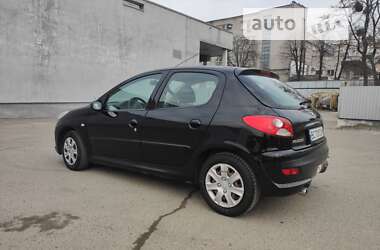 Хетчбек Peugeot 206 2010 в Львові