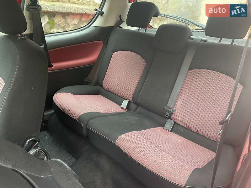 Хэтчбек Peugeot 206 2005 в Тернополе