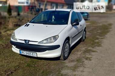 Хетчбек Peugeot 206 2004 в Шацьку