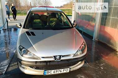 Хэтчбек Peugeot 206 2003 в Стрые