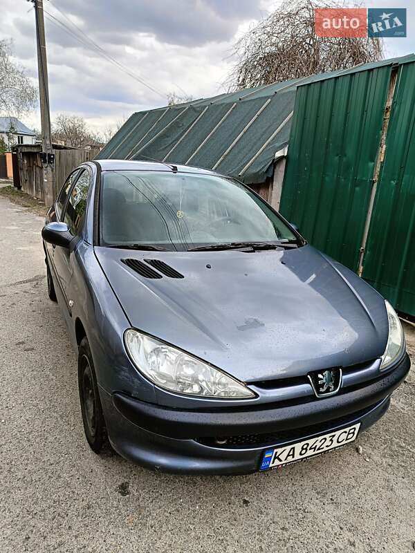 Хетчбек Peugeot 206 2006 в Києві