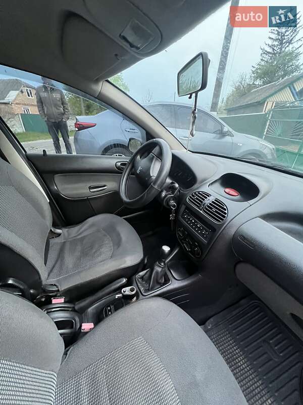 Седан Peugeot 206 2007 в Кагарлику