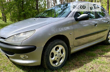 Хэтчбек Peugeot 206 2001 в Черкассах