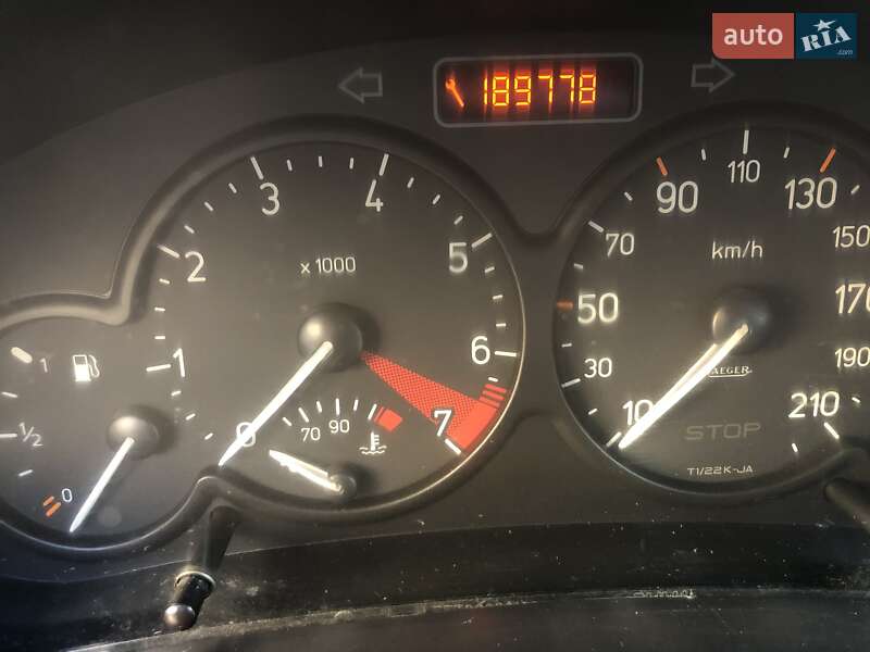 Хетчбек Peugeot 206 2002 в Тернополі