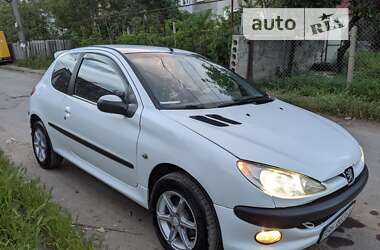 Хетчбек Peugeot 206 2004 в Ізмаїлі