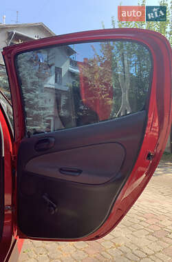 Седан Peugeot 206 2007 в 