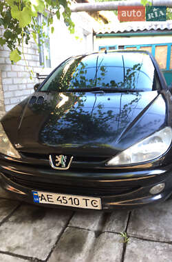 Хэтчбек Peugeot 206 2007 в 