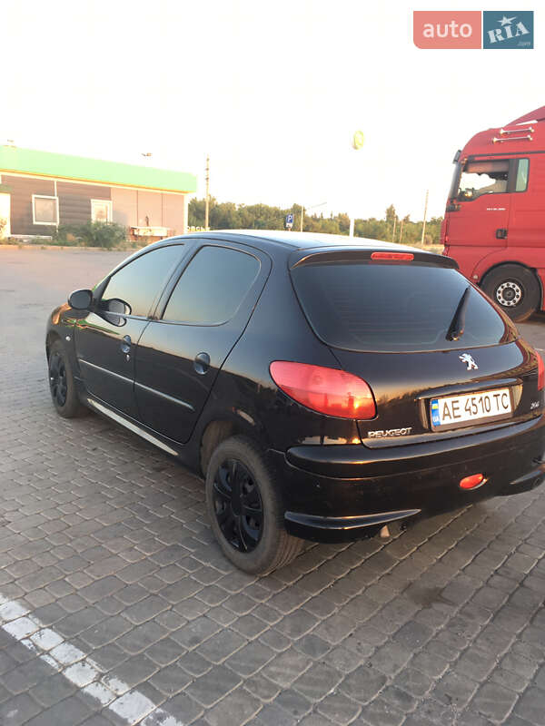 Хетчбек Peugeot 206 2007 в Покровську