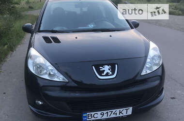 Хетчбек Peugeot 206 2010 в Самборі