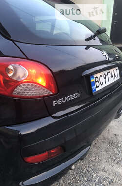 Хетчбек Peugeot 206 2010 в Самборі